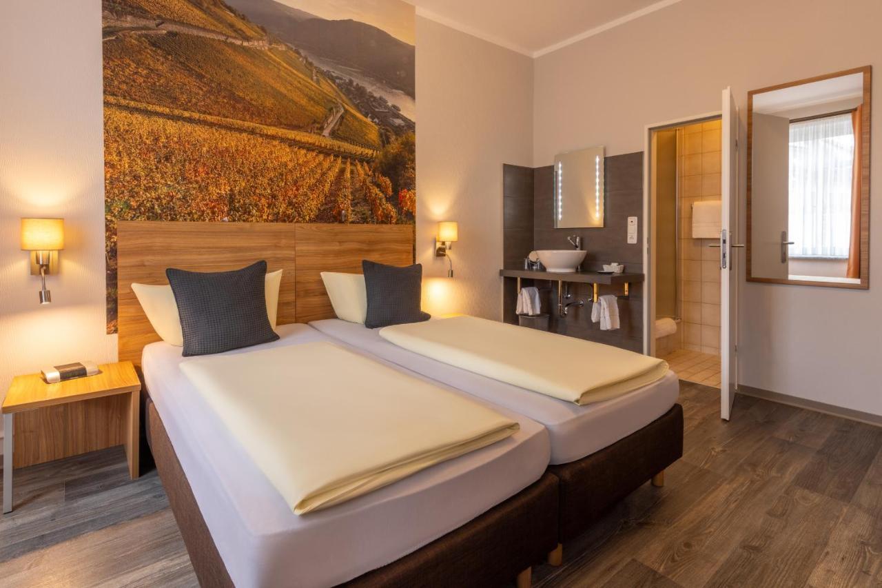 Zur Lindenau Hotel ฮูเดสไฮม์ แอม ไฮน์ ภายนอก รูปภาพ