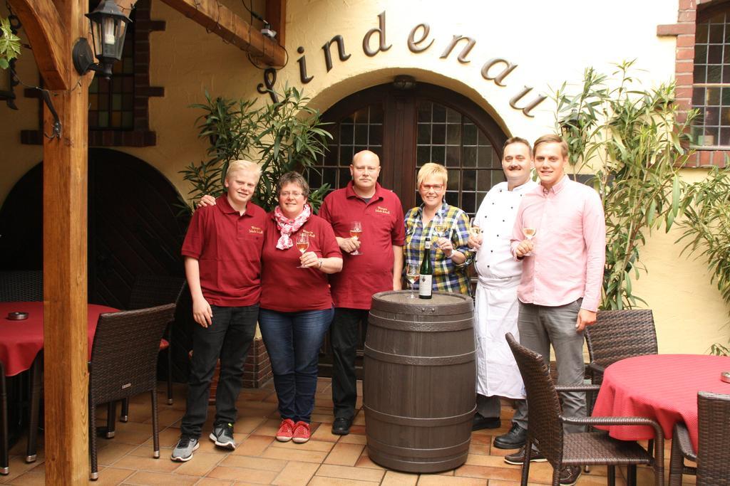 Zur Lindenau Hotel ฮูเดสไฮม์ แอม ไฮน์ ภายนอก รูปภาพ